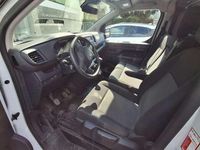Begagnad Toyota Proace Comfort 120 HK (88 kW) 2024 Vit Minibuss