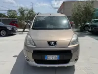 Begagnad Peugeot Partner Tepee Comfort 90 HK (66 kW) 2010 Beige Minibuss