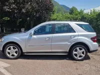 Usata Mercedes ML320 224 CV (164 kW) 2008 Grigio SUV