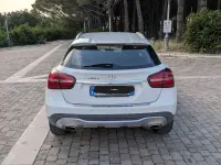 Usata Mercedes GLA200 136 CV (100 kW) 2017 Bianco SUV
