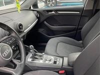Käytetty Audi A3 Ambiente 150 HP (110 kW) 2018 Valkoinen Sedan