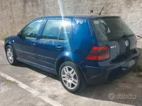 Usata VW Golf IV 101 CV (74 kW) 2002 Blu Berlina
