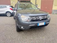 Usata Dacia Duster Lauréate 110 CV (80 kW) 2016 Grigio SUV