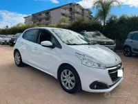 Usata Peugeot 208 75 CV (55 kW) 2019 Bianco Utilitaria