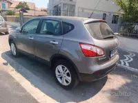 Usata Nissan Qashqai 110 CV (80 kW) 2013 Grigio SUV