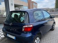 Usata Toyota Yaris Sol 68 CV (50 kW) 2002 Blu Berlina