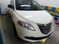 Usata Lancia Ypsilon 69 CV (50 kW) 2015 Bianco Utilitaria