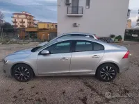 Usata Volvo S60 150 CV (110 kW) 2018 Grigio Berlina