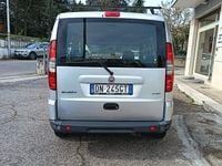 Usata Fiat Doblò 86 CV (63 kW) 2008 Gray Monovolume