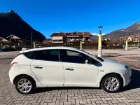 Begagnad Lancia Delta 120 HK (88 kW) 2014 Vit Halvkombi