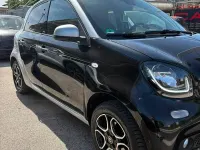 Usata Smart ForFour Prime 90 CV (66 kW) 2017 Nero Utilitaria