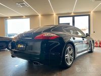 Usata Porsche Panamera 250 CV (183 kW) 2012 Nero Utilitaria