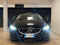 Usata Volvo V40 R-Design 120 CV (88 kW) 2019 Nero Station wagon