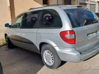 Usata Chrysler Grand Voyager 150 CV (110 kW) 2007 Grigio Monovolume