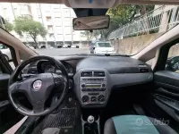 Usata Fiat Grande Punto Active 65 CV (47 kW) 2009 Grigio Utilitaria