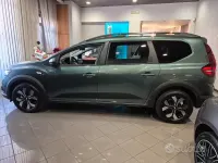 Nuova Dacia Jogger Expression 101 CV (74 kW) 2026 Verde Monovolume