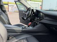 Usata Alfa Romeo Giulia Super 179 CV (131 kW) 2017 Blu/azzurro Berlina