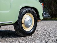 Usata Fiat 600 1950 Verde Utilitaria