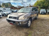 Usata Hyundai Santa Fe 113 CV (83 kW) 2004 Grigio SUV