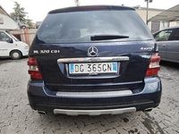 Usata Mercedes ML320 224 CV (164 kW) 2007 Blu SUV