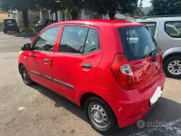Usata Hyundai i10 Comfort 69 CV (50 kW) 2011 Rosso Utilitaria
