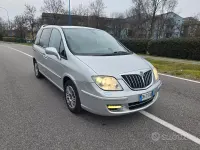 Usata Lancia Phedra 170 CV (125 kW) 2009 Grigio Monovolume