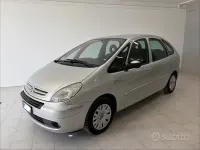 Usata Citroën Xsara Picasso Exclusive 109 CV (80 kW) 2006 Grigio Monovolume