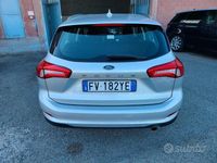 Usata Ford Focus 120 CV (88 kW) 2019 Grigio Station wagon