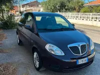 Usata Lancia Ypsilon 60 CV (44 kW) 2008 Viola Utilitaria