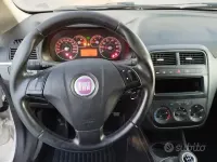 Usata Fiat Grande Punto 75 CV (55 kW) 2008 Bianco Utilitaria