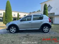 Usata Dacia Sandero Stepway 89 CV (65 kW) 2011 Grigio