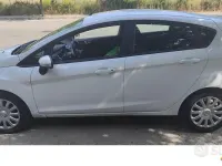 Usata Ford Fiesta 75 CV (55 kW) 2015 Bianco Utilitaria