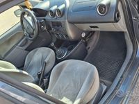 Usata Ford Fiesta 75 CV (55 kW) 2003 Blu Utilitaria