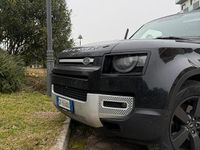 Usata Land Rover Defender SE 200 CV (147 kW) 2023 Nero SUV