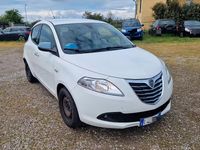 Usata Lancia Ypsilon 69 CV (50 kW) 2014 Bianco Utilitaria