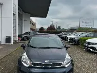 Usata Kia Rio 75 CV (55 kW) 2014 Blu Berlina