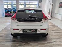 Usata Volvo V40 Business Edition 120 CV (88 kW) 2017 Bianco Berlina