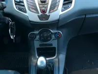 Usata Ford Fiesta 80 CV (58 kW) 2010 Rosso Berlina
