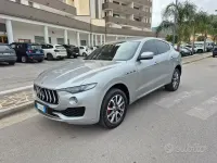 Usata Maserati Levante 250 CV (183 kW) 2018 Grigio SUV