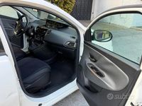 Usata Lancia Ypsilon Silver 95 CV (69 kW) 2014 Bianco Utilitaria