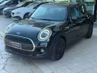 Usata Mini ONE 75 CV (55 kW) 2021 Nero Utilitaria