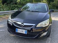 Usata Opel Astra Cosmo 116 CV (85 kW) 2011 Nero Berlina