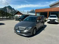 Usata Mercedes B180 Premium 109 CV (80 kW) 2016 Grigio Monovolume
