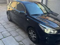 Usata Kia Rio Active 77 CV (56 kW) 2018 Nero Berlina