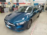 Usata Mercedes A180 Premium 116 CV (85 kW) 2020 Blu Berlina