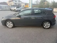 Usata VW Golf VIII Life 116 CV (85 kW) 2022 Urano grey Berlina