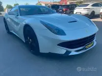 Usata Ferrari F12 736 CV (541 kW) 2013 Bianco Coupé