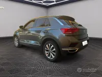 Usata VW T-Roc 150 CV (110 kW) 2018 Grigio SUV