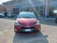 Usata Toyota Yaris Hybrid 73 CV (53 kW) 2018 Rosso Berlina