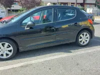 Usata Peugeot 207 109 CV (80 kW) 2008 Utilitaria